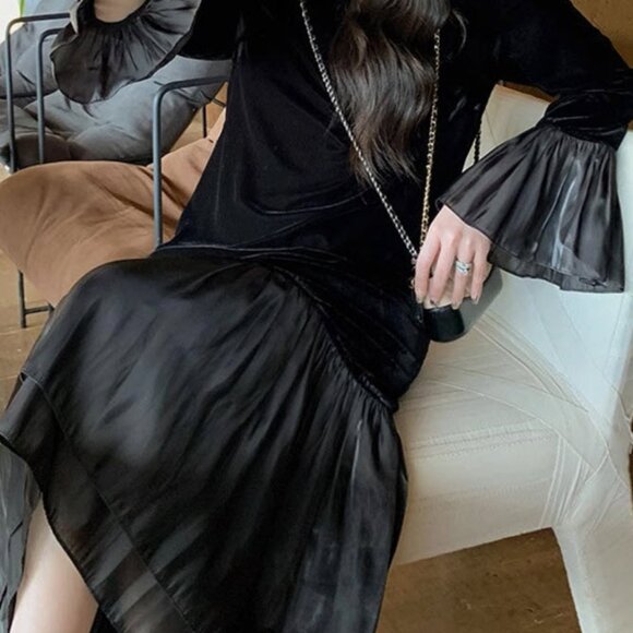 Black Elegance Velvet and Chiffon Dress -Beautiful - Picture 2 of 5